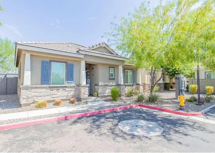Villa 2 Bedroom Villa, Dog Park, Lake, Wifi, Laundry , Pool