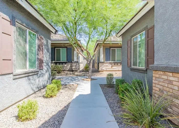2 Bedroom Villa, Dog Park, Lake, Wifi, Laundry , Pool * Peoria