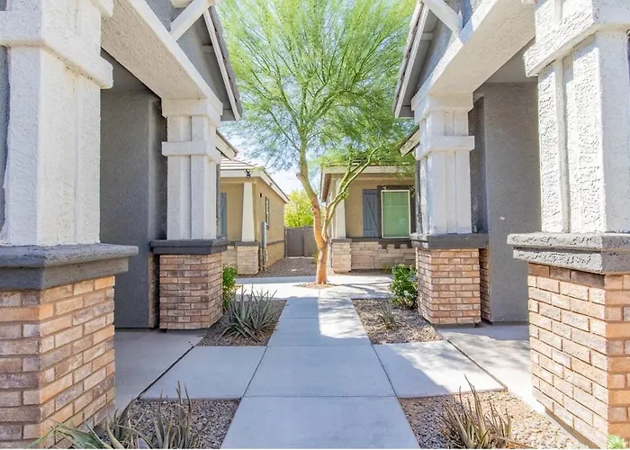 2 Bedroom Villa, Dog Park, Lake, Wifi, Laundry , Pool Peoria